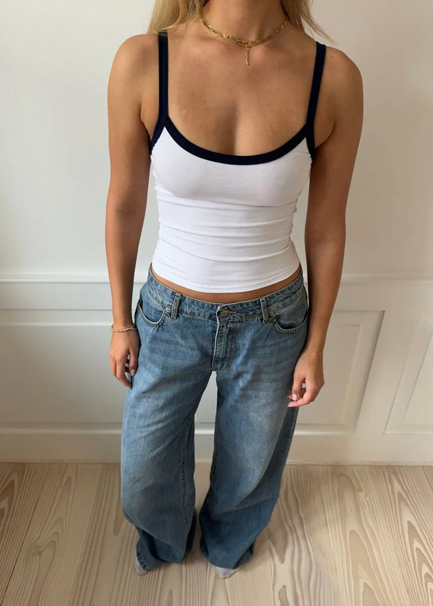 Design By Si Gunhilda tanktop med kant - Navy/hvid Clearance