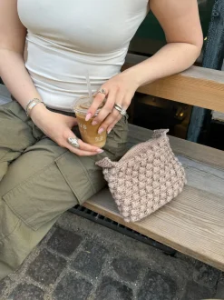 Design By Si Hæklet clutch - Beige Online