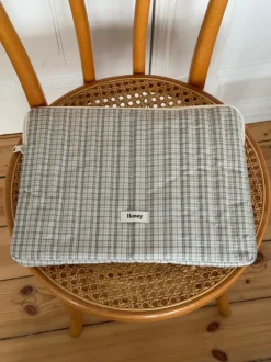 Design By Si Honey computer sleeve med tern - Beige/grøn Clearance