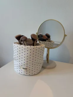 Design By Si Honey lille opbevaring med prikker - Hvid/blå Hot