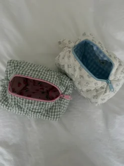 Design By Si Honey lille toilettaske - Hvid/grøn ternet Discount