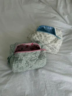Design By Si Honey lille toilettaske - Hvid/grøn ternet Discount