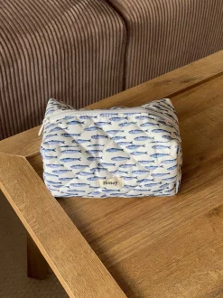 Design By Si Honey lille toilettaske med fiskemønster - Hvid/blå New