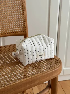 Design By Si Honey lille toilettaske med prikker - Hvid/navy Discount