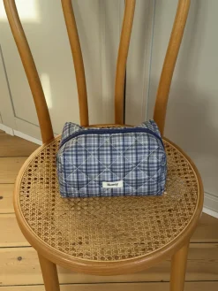 Design By Si Honey lille toilettaske med tern - Blå Sale