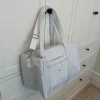 Design By Si Honey stor taske med crossbody strop - Hvid med blå striber