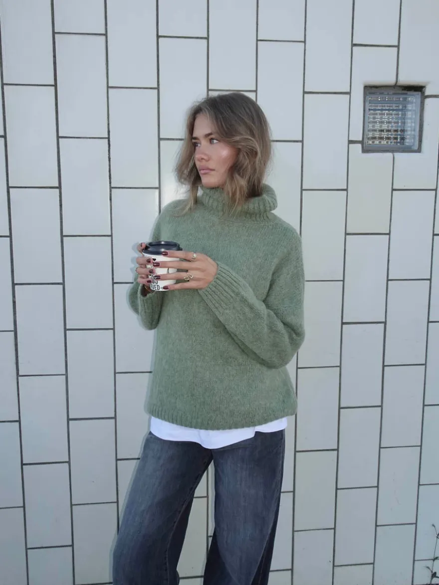 Design By Si Idun striktrøje med turtleneck - Kaki Hot