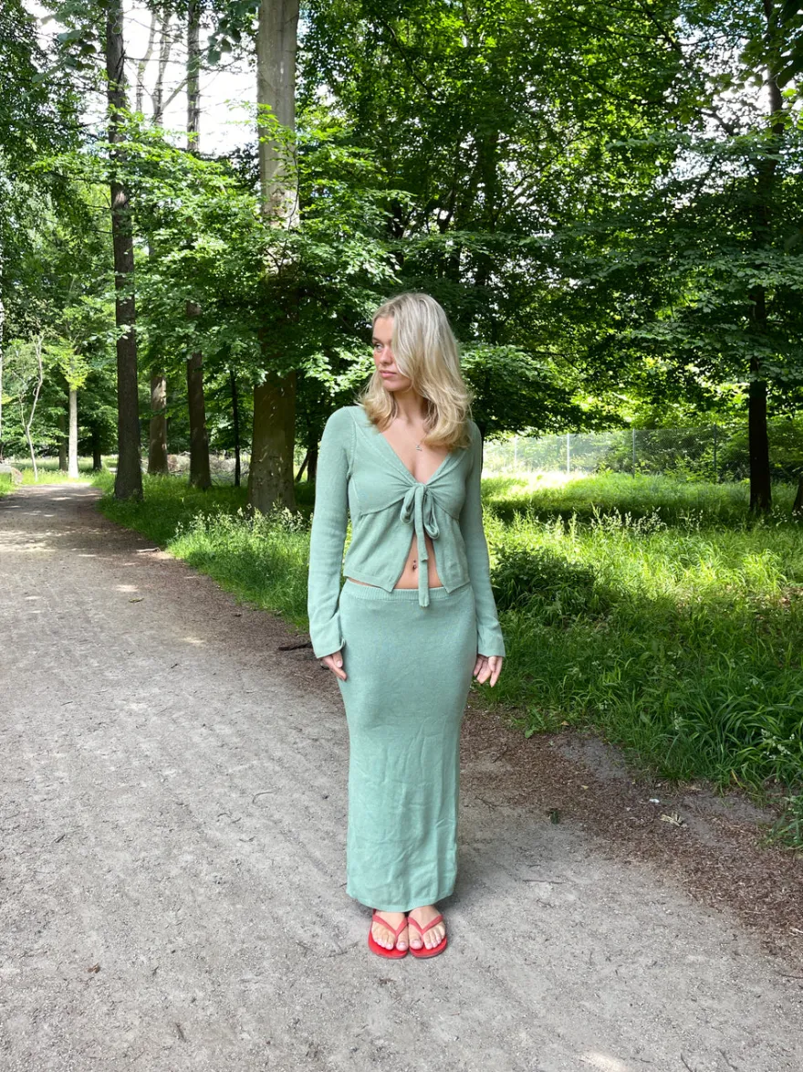 Design By Si Ines maxinederdel i strik - Støvet grøn Sale