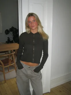 Design By Si Isaline ribbet hoodie med zip - Brun Discount