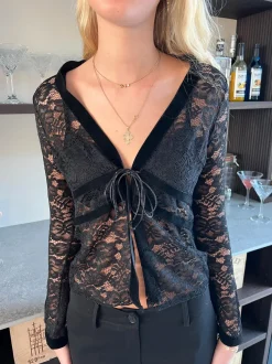 Design By Si Isamara blond bluse med velour - Sort Outlet