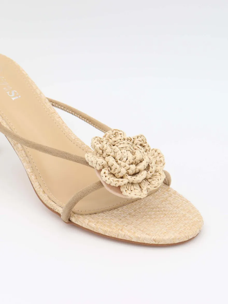 Design By Si Jenna stiletter med flettet blomsterdetalje - Off white Online