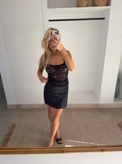 Design By Si Jeselana top i blonde - Sort Hot