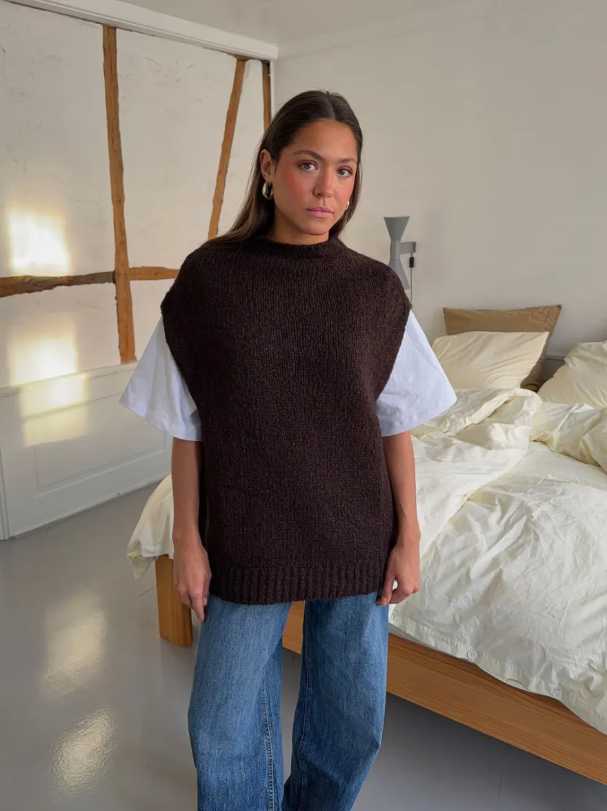 Design By Si Kahula strikvest med t-shirt - Brun/hvid Hot