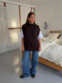 Design By Si Kahula strikvest med t-shirt - Brun/hvid Hot