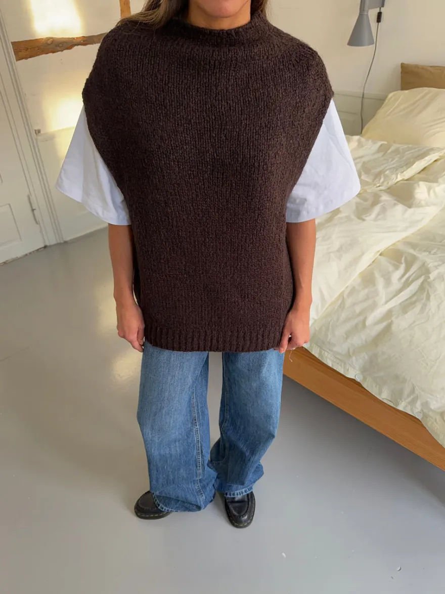 Design By Si Kahula strikvest med t-shirt - Brun/hvid Hot