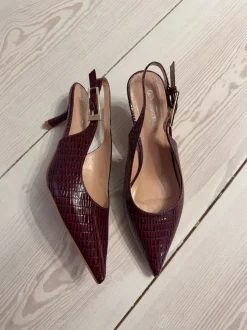 Design By Si Karline slingback mules med krokodilleprint - Mørkerød Best