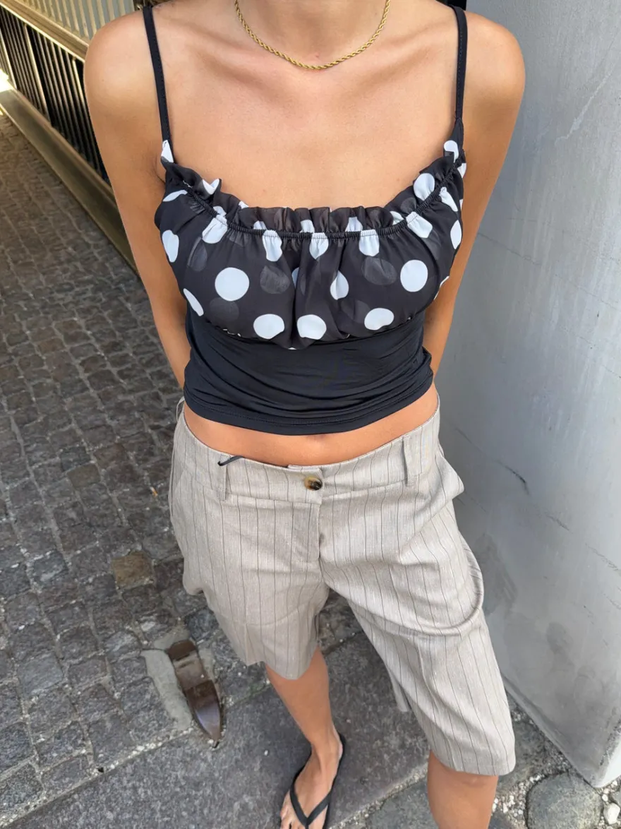 Design By Si Karoline top med polkaprikker - Sort/hvid New