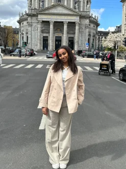Design By Si Katya kort trenchcoat - Beige Best