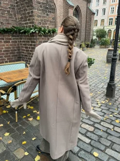 Design By Si Kehlani halstørklæde i strik - Lys brun Online