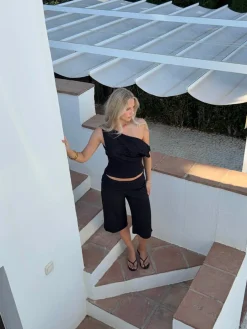 Design By Si Kimmie top med blonder - Sort Online