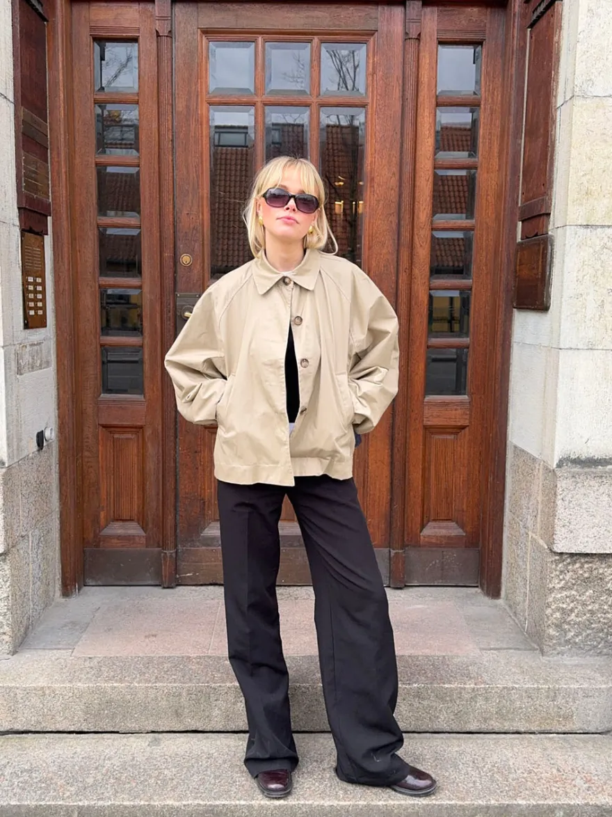 Design By Si Lenaya jakke med denimryg - Beige New