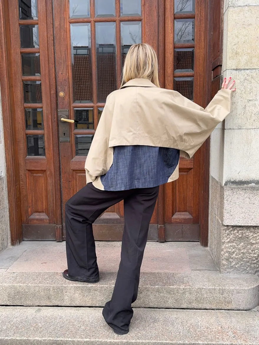 Design By Si Lenaya jakke med denimryg - Beige New