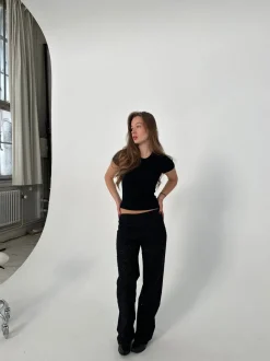 Design By Si Lilia bukser i broderie anglaise - Sort Sale