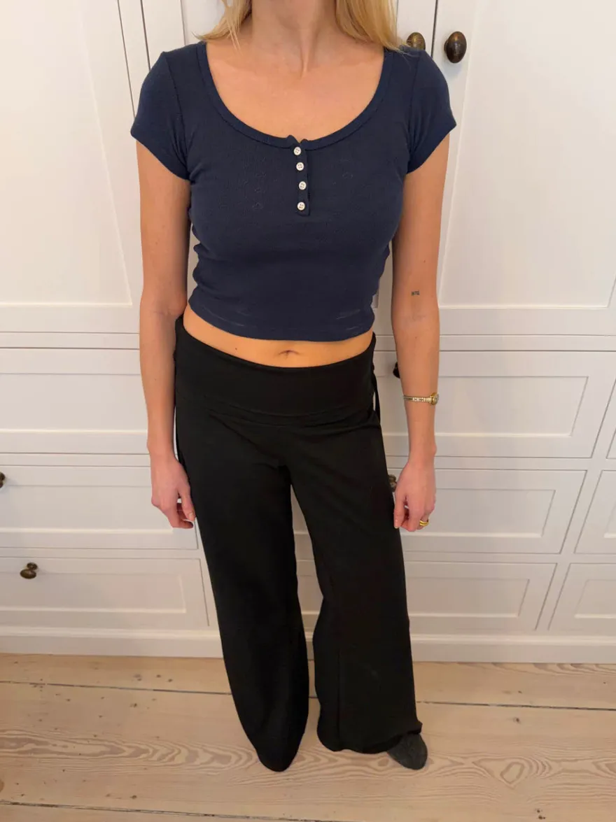Design By Si Lilian t-shirt med knapper - Navy Hot