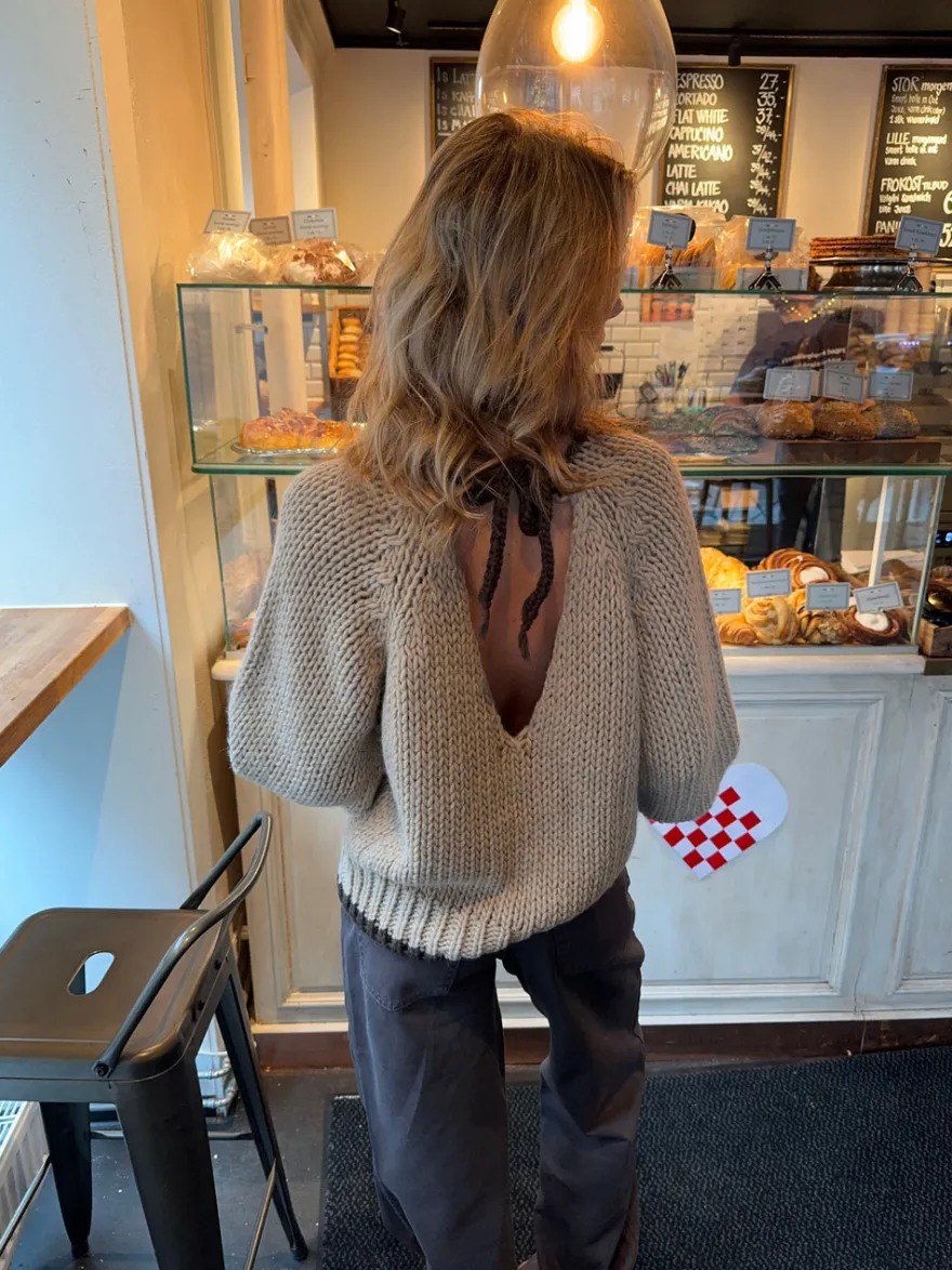 Design By Si Lilou striktrøje - Beige/brun Clearance