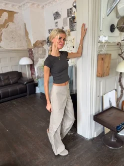 Design By Si Lilyena bukser med asymmetrisk omslag - Beige Online