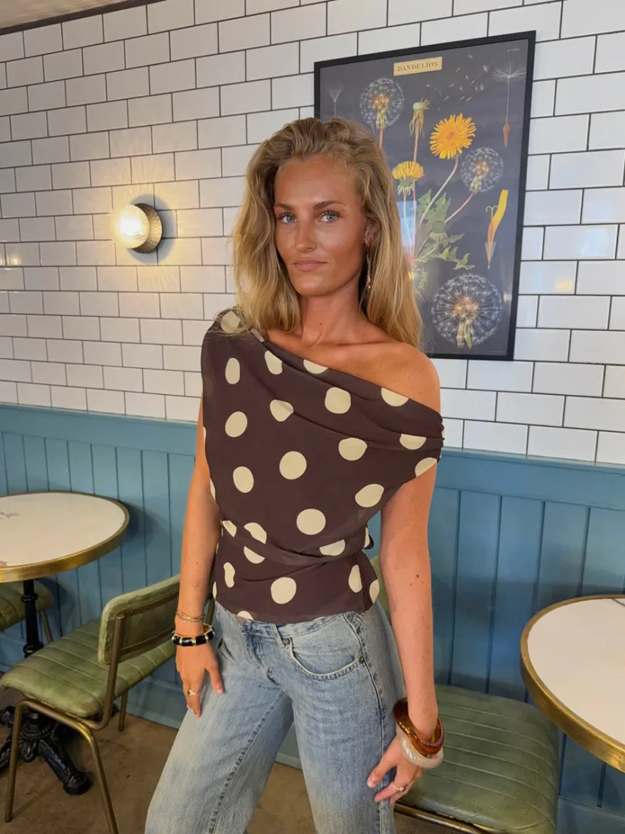 Design By Si Lily top med polkaprikker - Brun/gul Sale