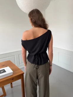 Design By Si Lily top - Sort Online