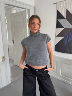 Design By Si Linua vest med turtleneck - Grå Outlet