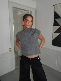 Design By Si Linua vest med turtleneck - Grå Outlet