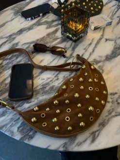 Design By Si Loana taske med nitter - Brun Outlet