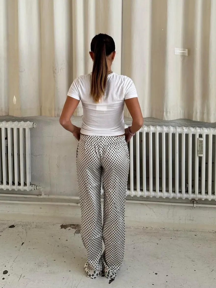 Design By Si Lona lavtaljet satin bukser - Off-white/grøn Clearance