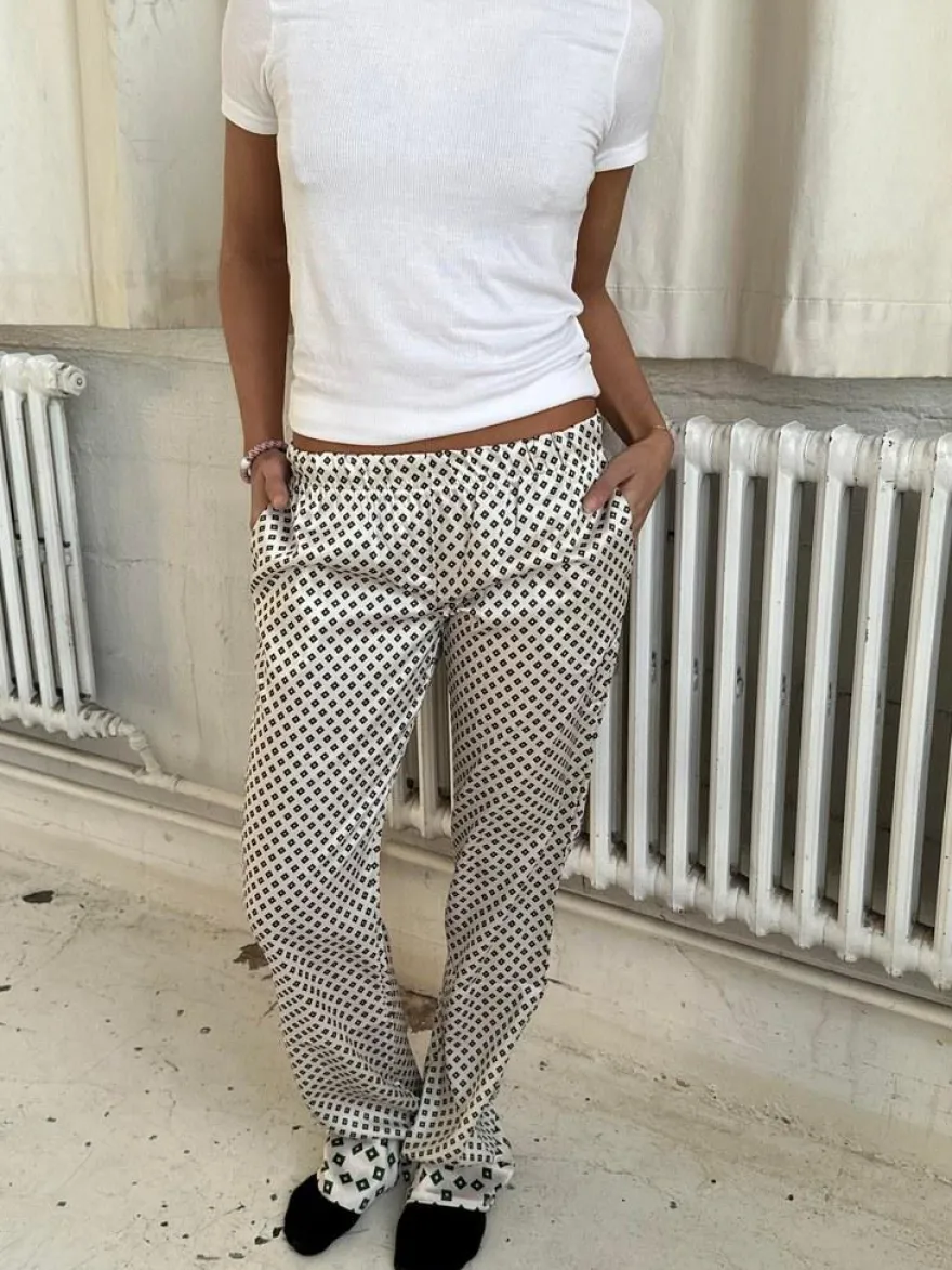 Design By Si Lona lavtaljet satin bukser - Off-white/grøn Clearance