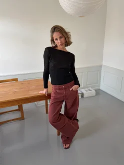 Design By Si Lova figursyet striktrøje - Sort Online