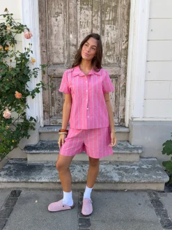Design By Si Luliana kortærmet skjorte med striber - Pink/hvid/sort Online