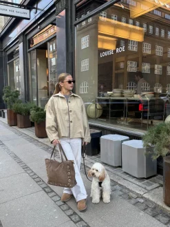 Design By Si Lyra taske med nitter - Brun Clearance