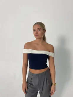 Design By Si Maisy off shoulder top - Navy Outlet