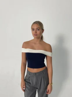 Design By Si Maisy off shoulder top - Navy Outlet