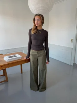 Design By Si Maluna bukser med nålestriber - Kaki Online