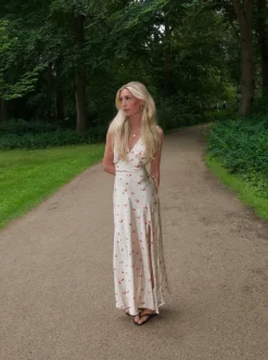 Design By Si Marielle kjole med blomster - Beige Clearance