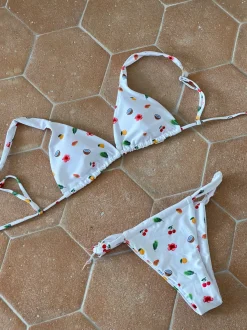 Design By Si Marietta bikini med frugter - Hvid Clearance