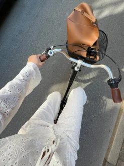Design By Si Mathilde Ravn bukser med stort broderi - Hvid