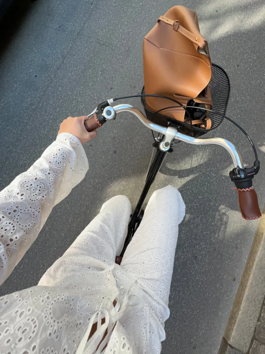 Design By Si Mathilde Ravn bukser med stort broderi - Hvid