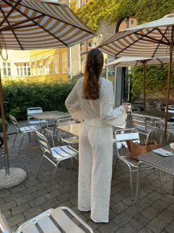 Design By Si Mathilde Ravn bukser med stort broderi - Hvid