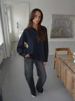 Design By Si Miki stribet skjorte med åben ryg - Mørk navy Sale