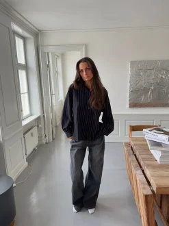 Design By Si Miki stribet skjorte med åben ryg - Mørk navy Sale